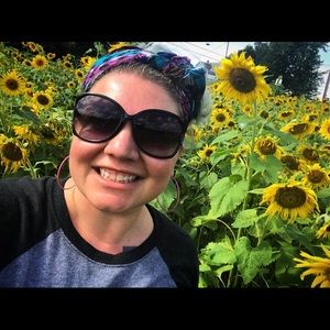 Meet your Posher, Jenny